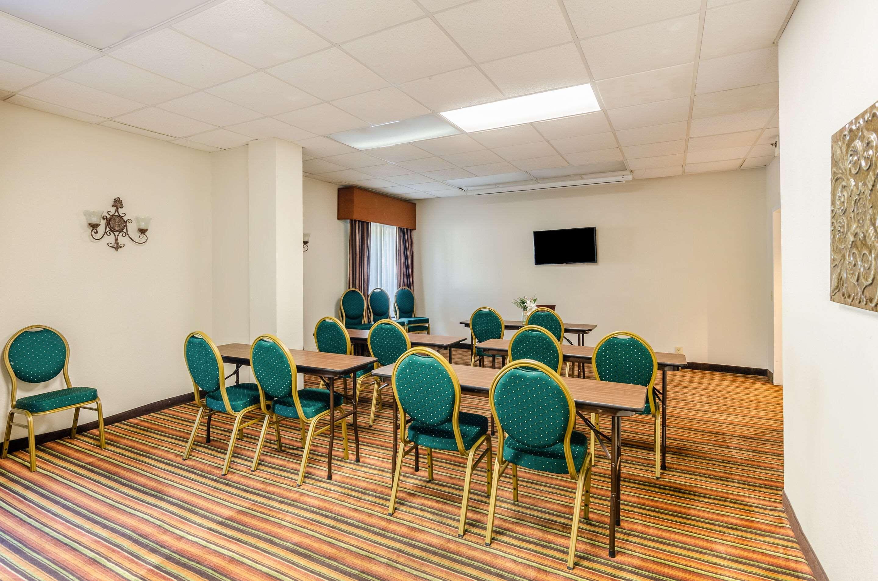 Quality - Area Inn Danville